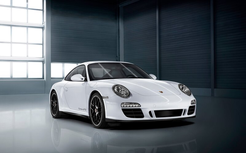 White Porsche Carrera GTS