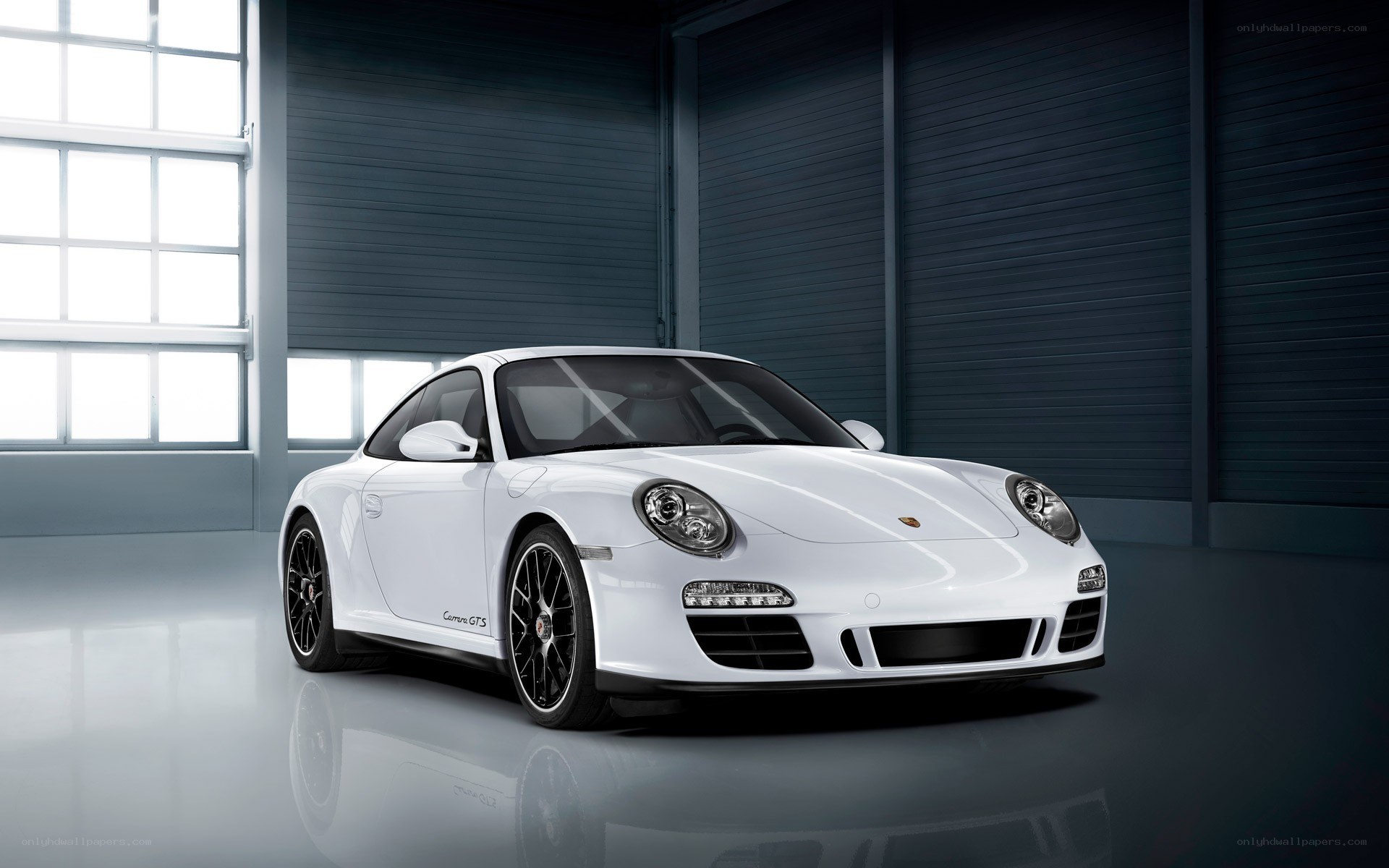 White Porsche Carrera GTS