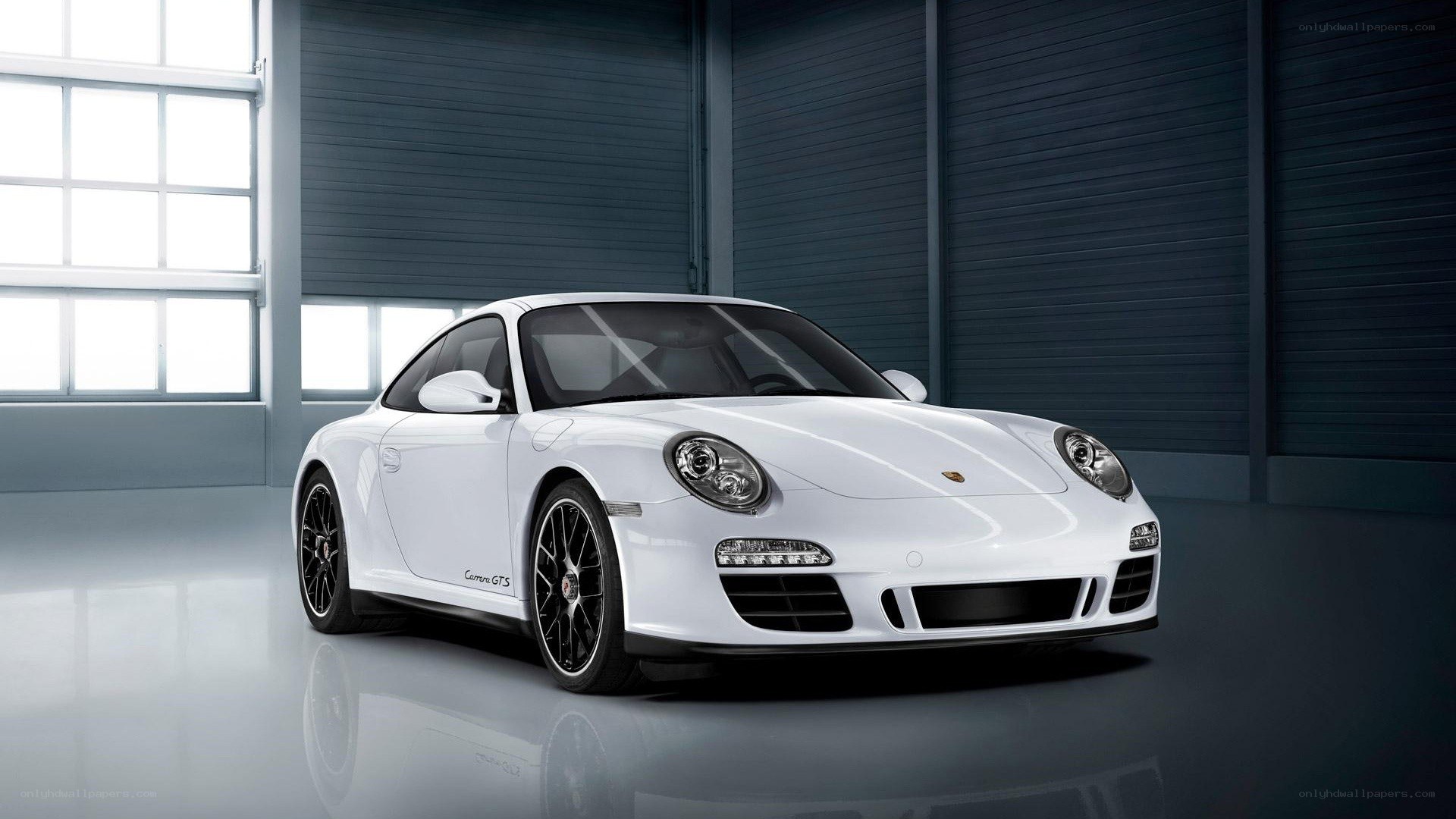 White Porsche Carrera GTS