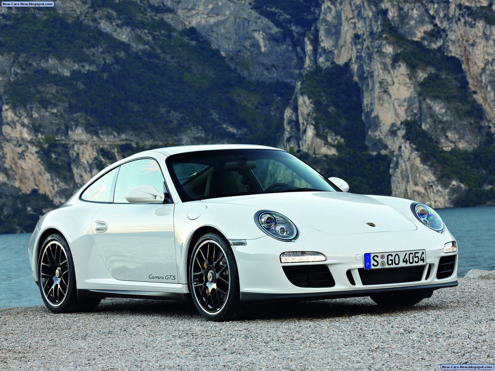 White Porsche Carrera GTS