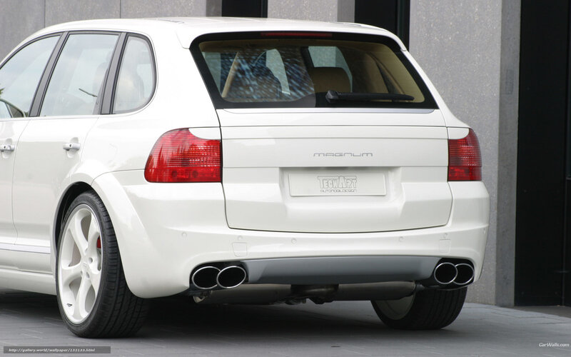 White Porsche Cayenne — Neutral