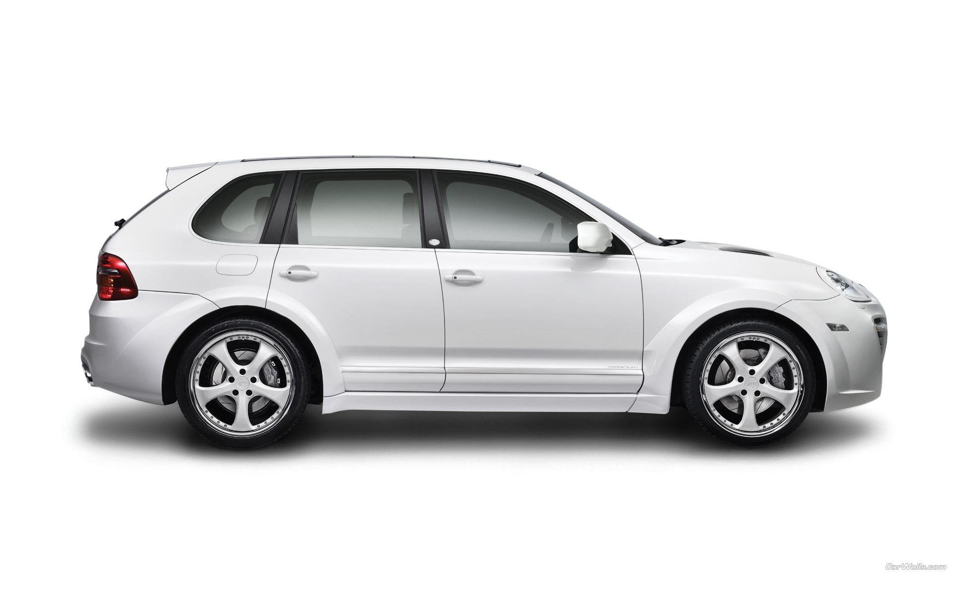 white porsche cayenne suv