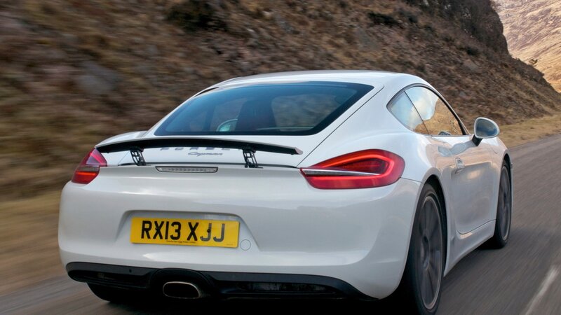 White Porsche Cayman — Dynamic