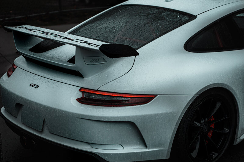White Porsche Gt3 — Dramatic