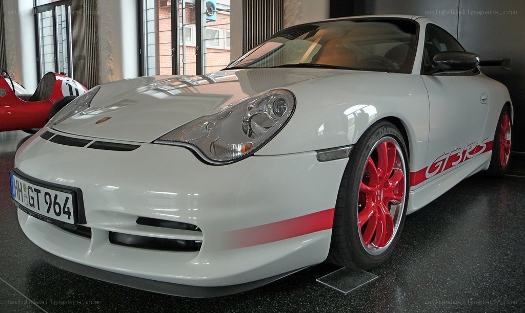 white porsche gt3 rs
