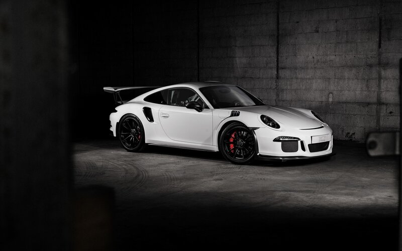 White Porsche GT3 RS in garage