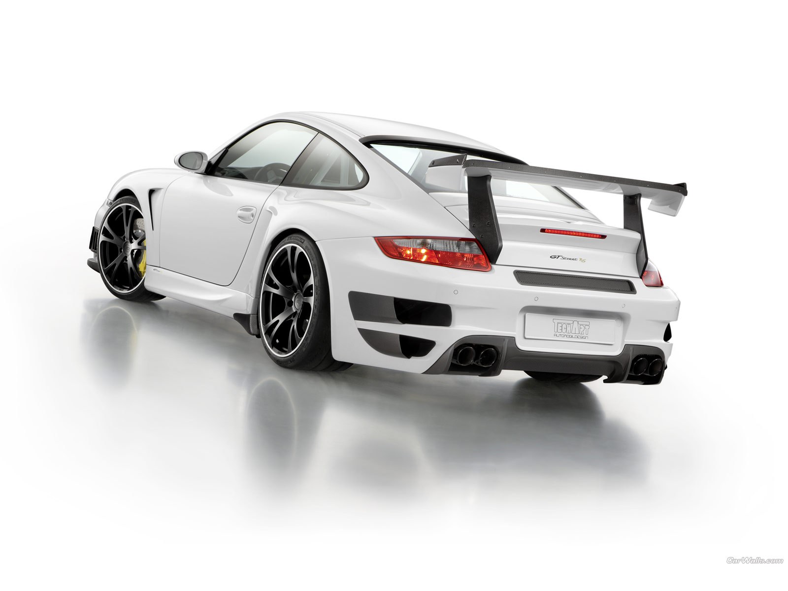 white porsche gt3 rs