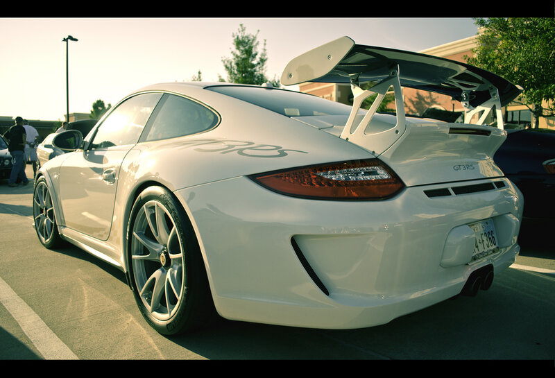 white porsche gt3rs rear view