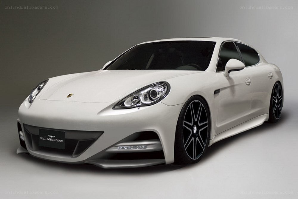 White Porsche Panamera