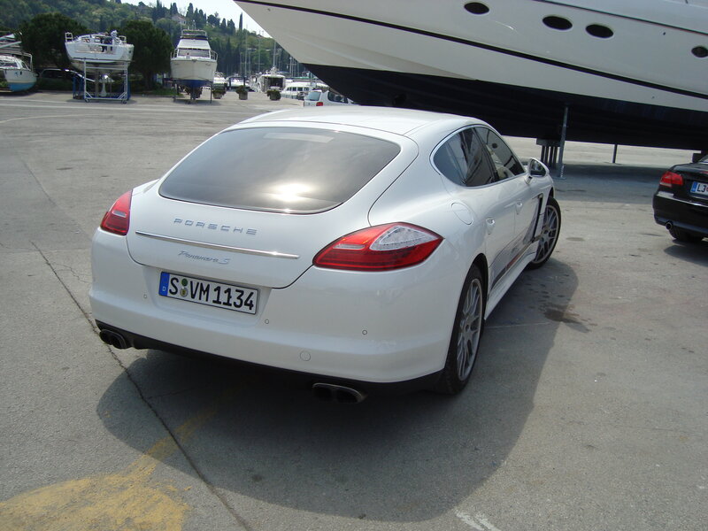 White Porsche Panamera S