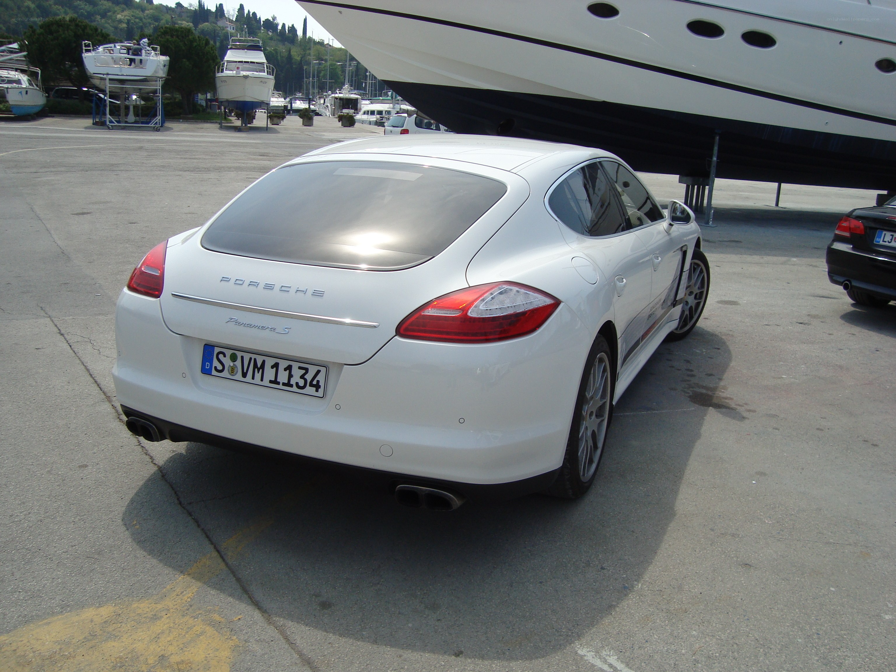 White Porsche Panamera S