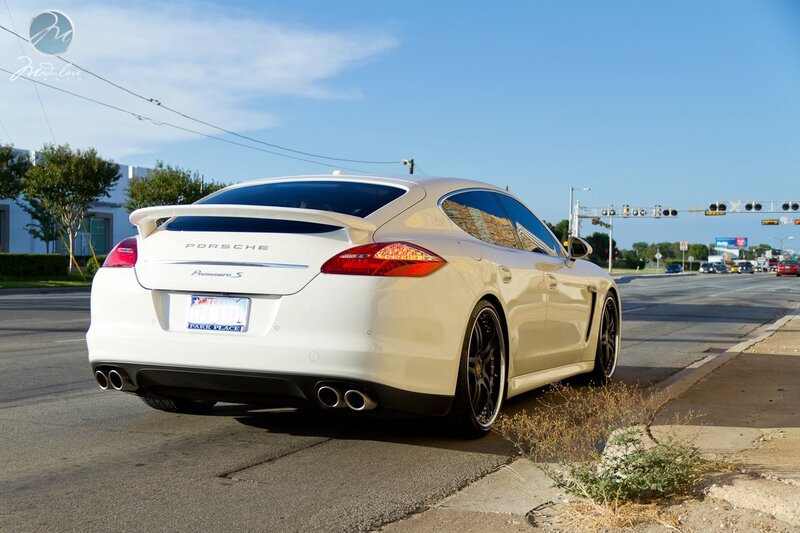 white porsche panamera s