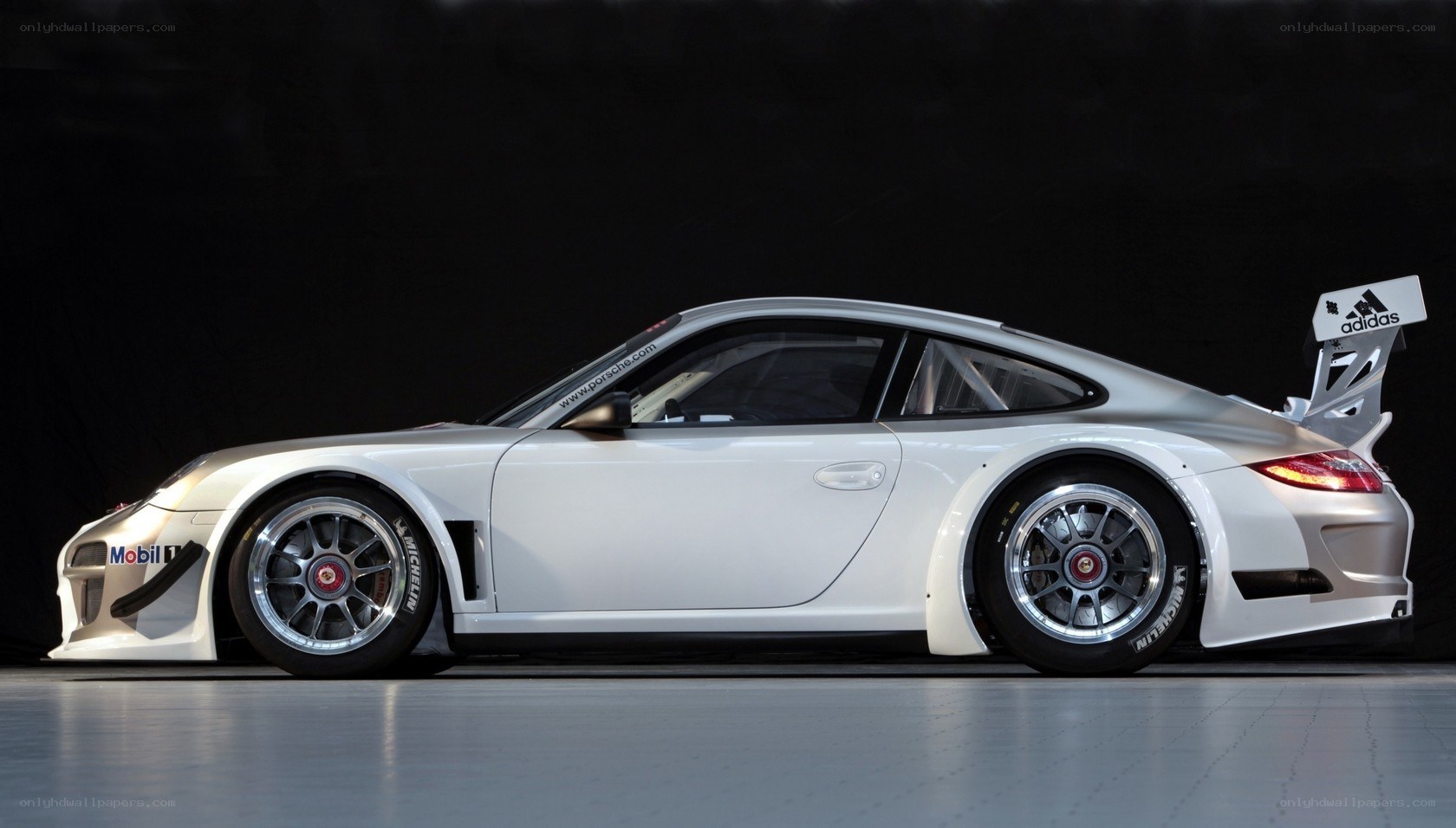 white porsche race car