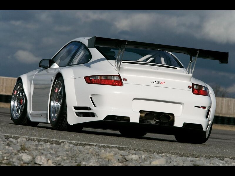 white porsche rsr race car