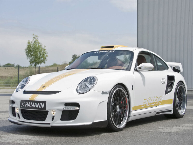 White Porsche with gold stripes