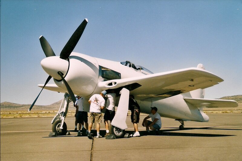 White Propeller Plane — Neutral