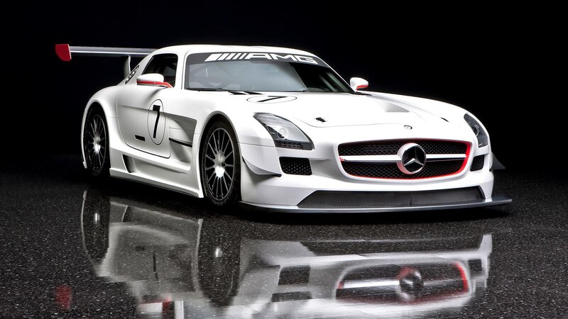 White Race Car — Dramatic, Photograph, Number 7, Rear Wing