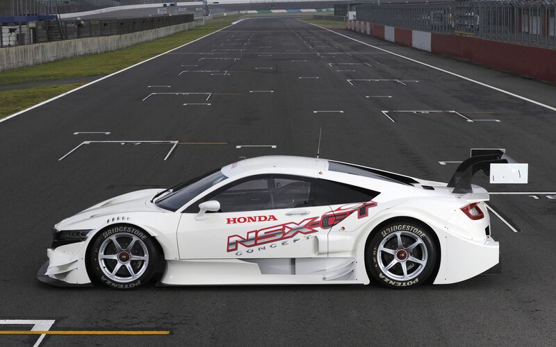 White Race Car on Track — Calm, Photograph