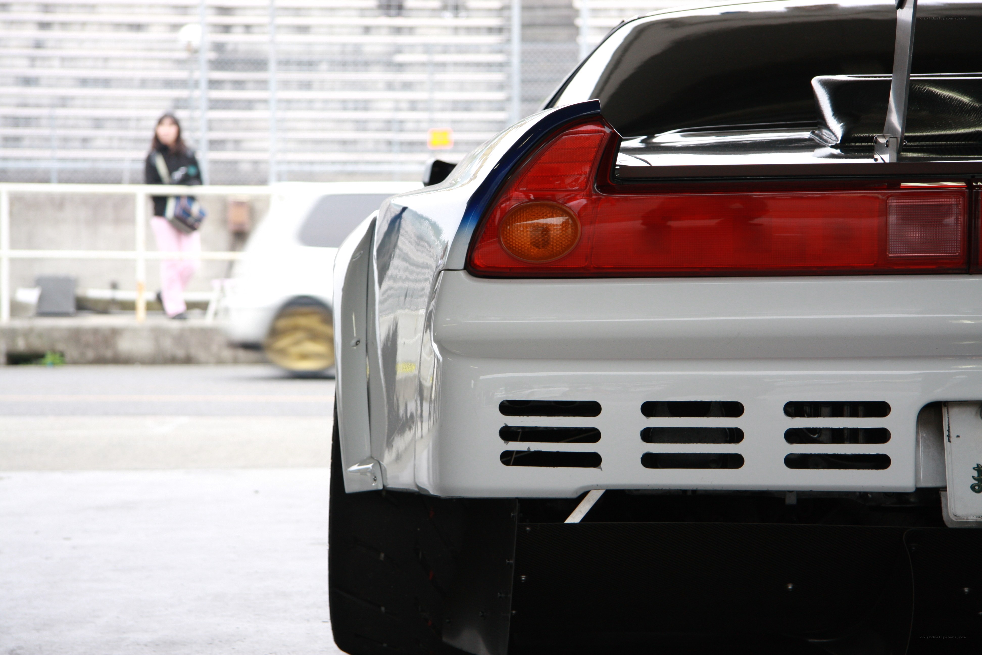 white race car rear view