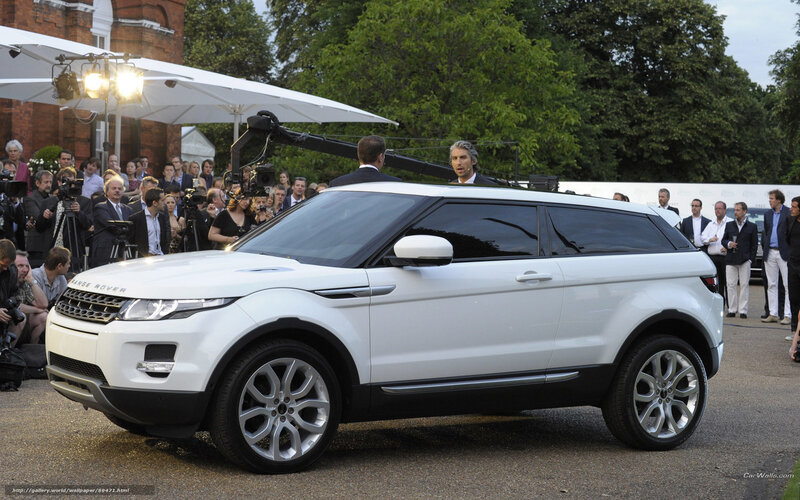 White Range Rover at event