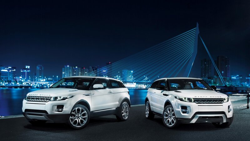 White Range Rover Cars — Dramatic