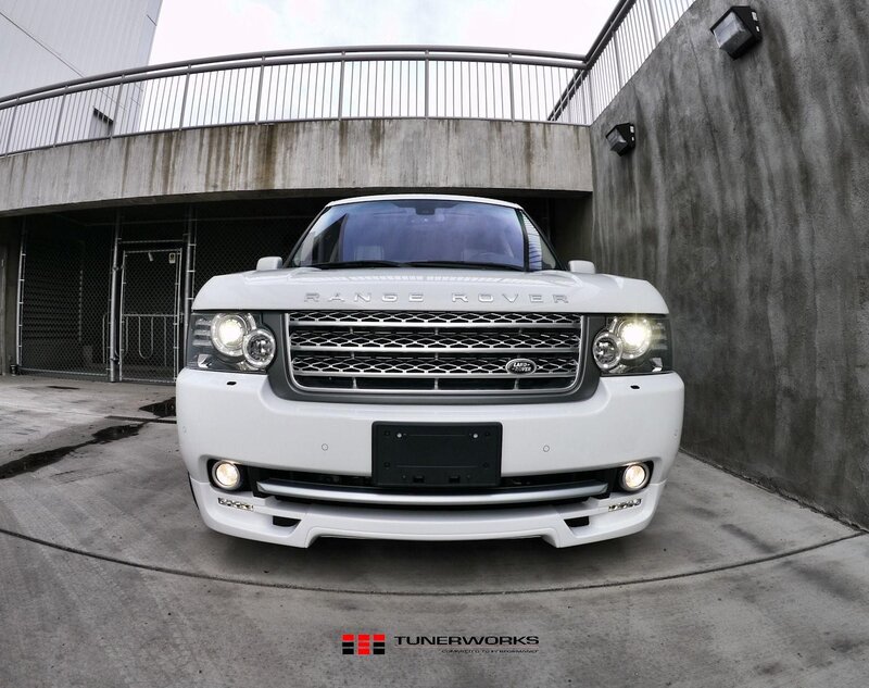 White Range Rover — Dramatic, Photograph