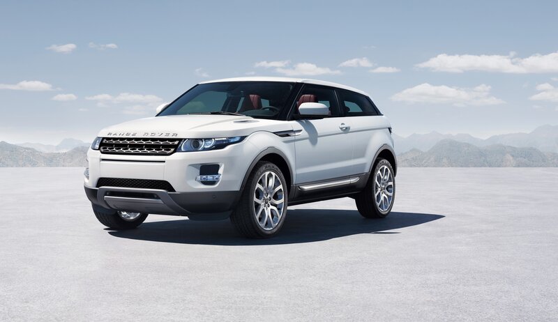 White Range Rover Evoque