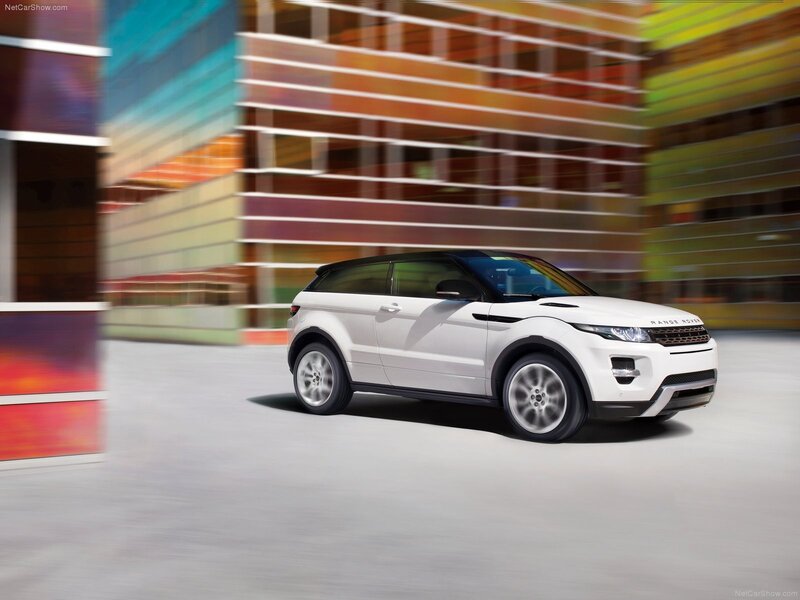 White Range Rover Evoque in motion