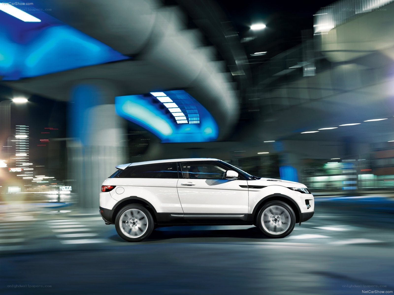 White Range Rover Evoque in motion