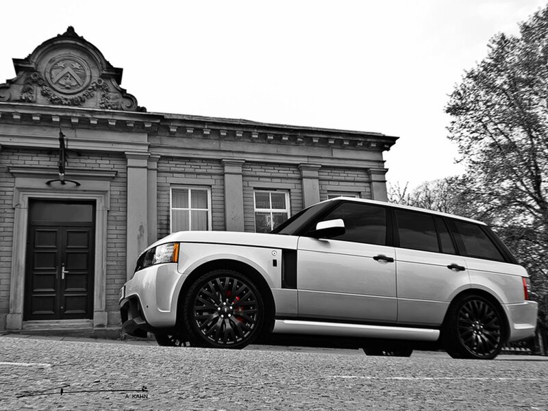White Range Rover Suv — Black, Dramatic