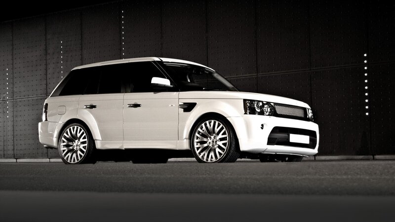White Range Rover Suv — Dramatic, Photograph, Car, Wall, Lights