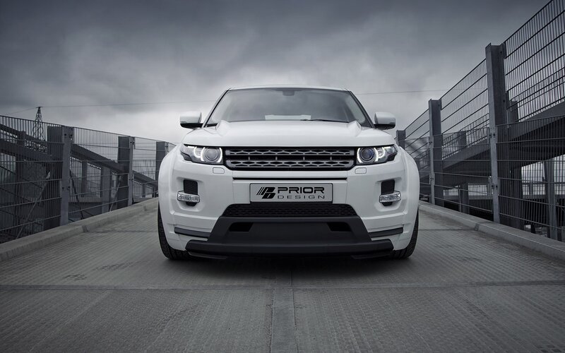 White Range Rover Suv — Dramatic, Photograph, Fence