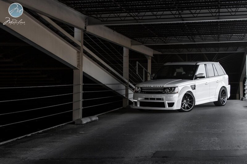 White Range Rover Suv — Dramatic, Photograph, Staircase