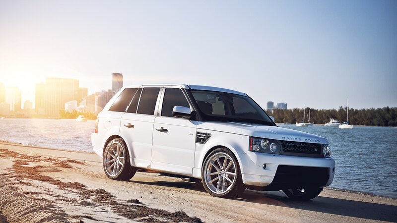 White Range Rover Suv — Serene, Sunset, Photograph, Beach