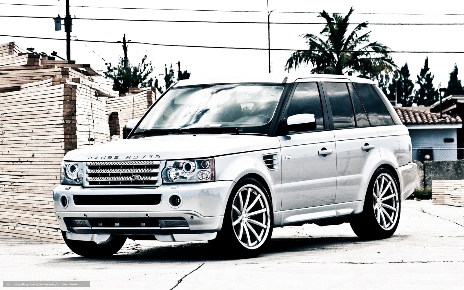 White Range Rover SUV