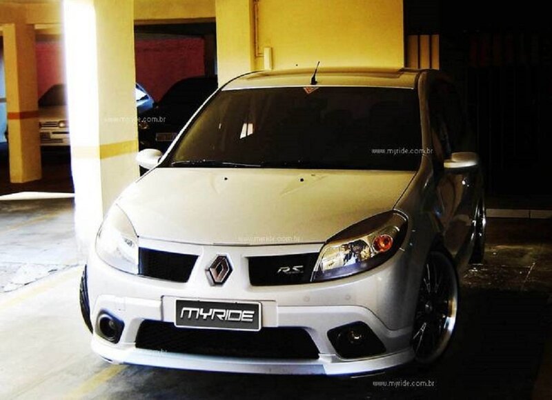 White Renault Clio RS in parking garage