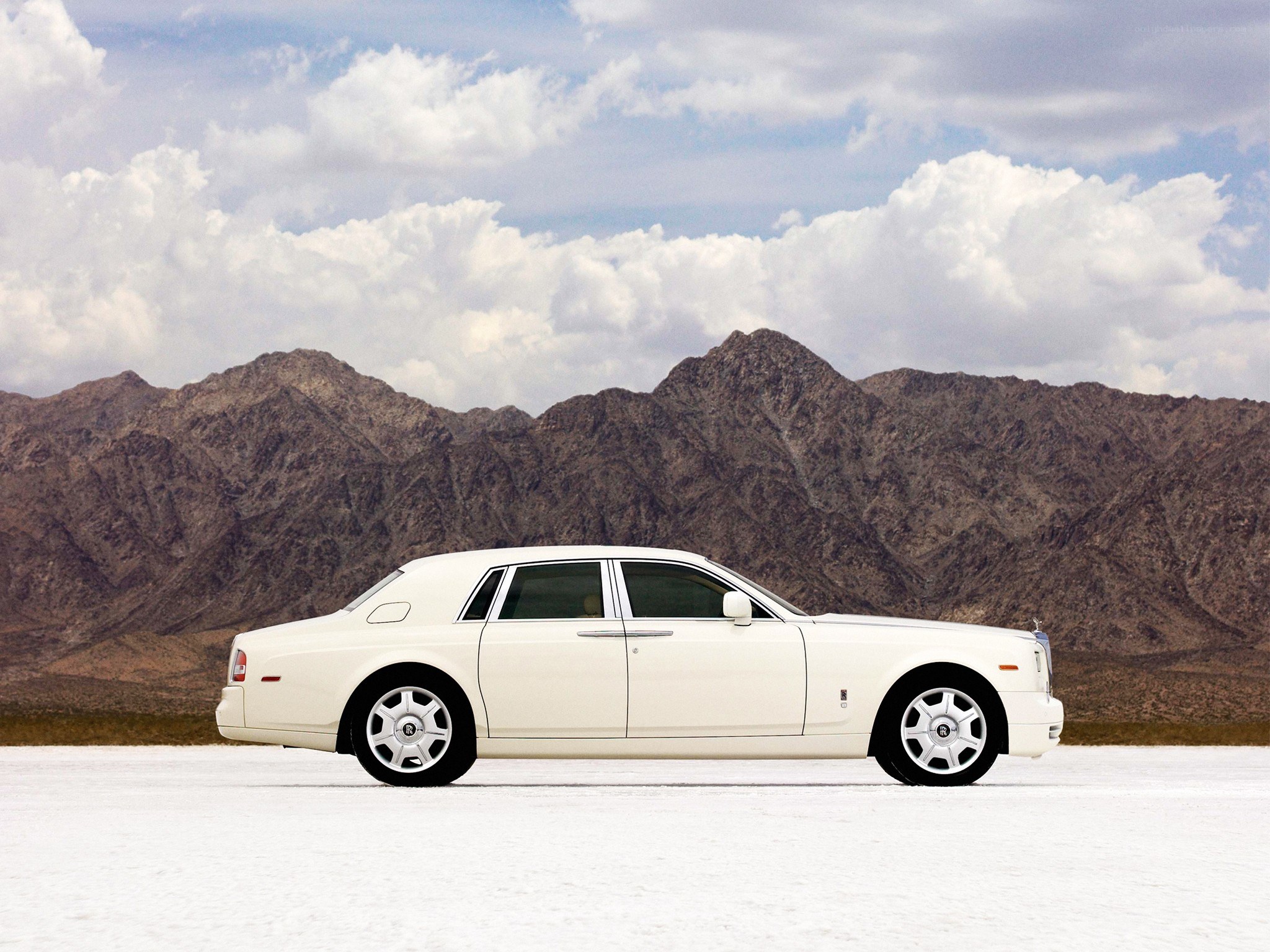 White Rolls-Royce in desert