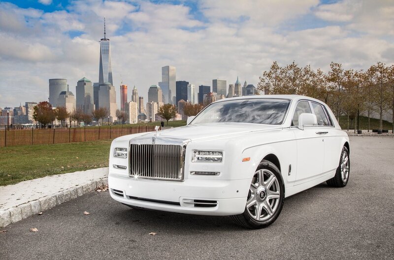 White Rolls-Royce Phantom — Serene