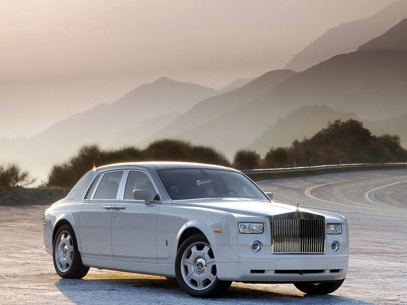 White Rolls-royce Phantom — Silver