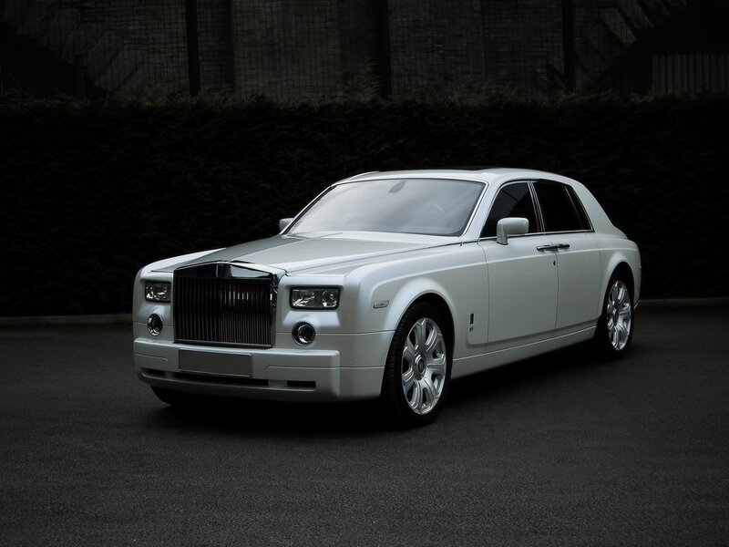 White Rolls-Royce Phantom