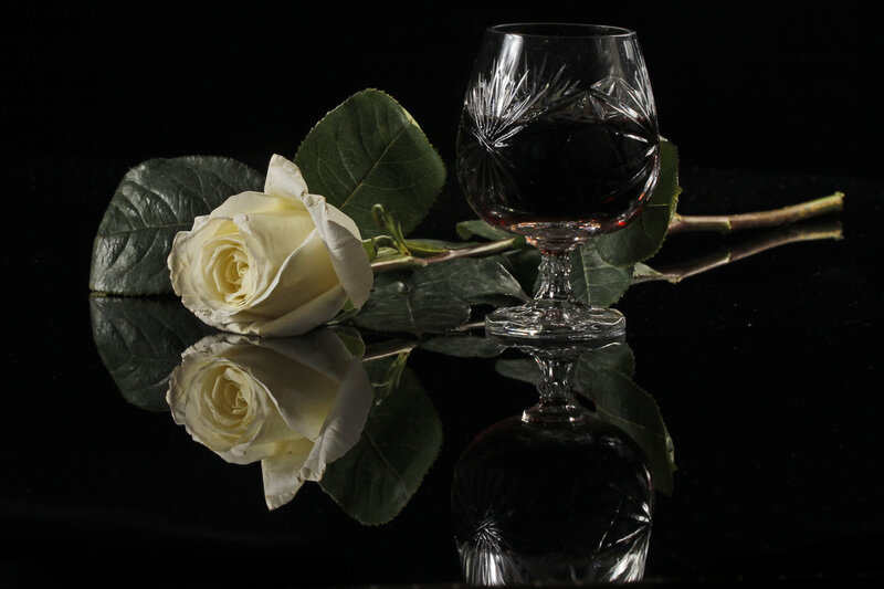 White Rose and Glass — Black