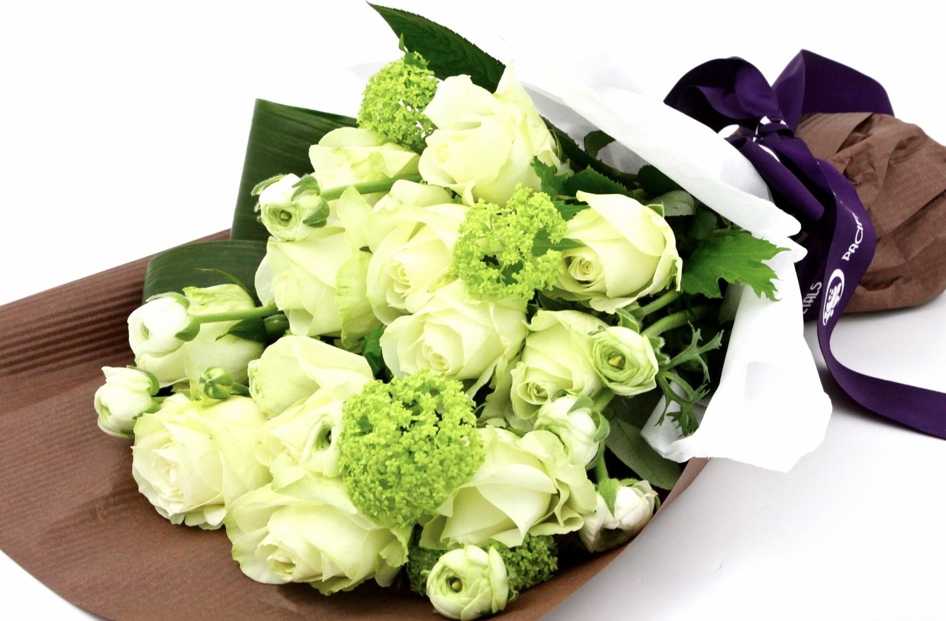 white rose bouquet