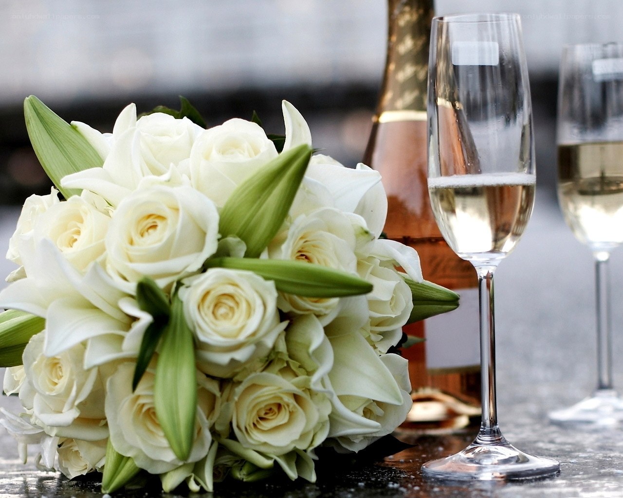 White roses and champagne