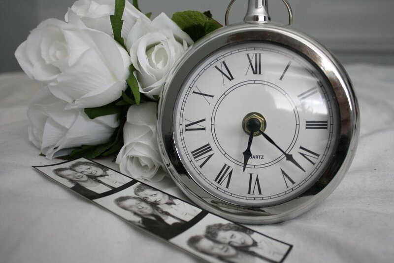 White Roses and Clock