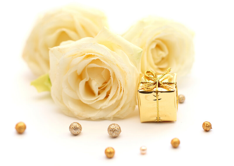 White Roses and Gift Box — Elegant