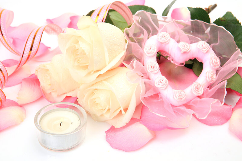 White Roses and Heart — Pink