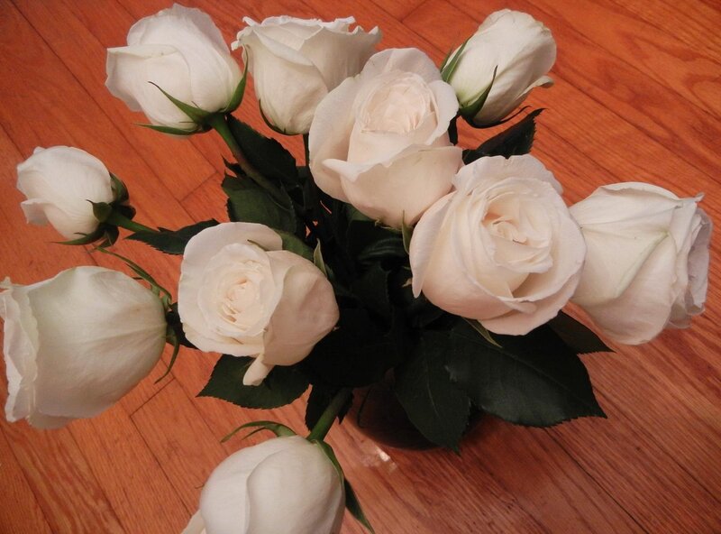 White Roses in a Vase — Calm, Photograph, Wood Floor