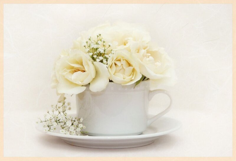 White Roses in Teacup