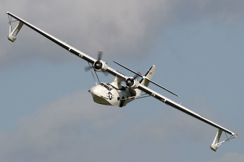 White Seaplane in Flight — Dynamic