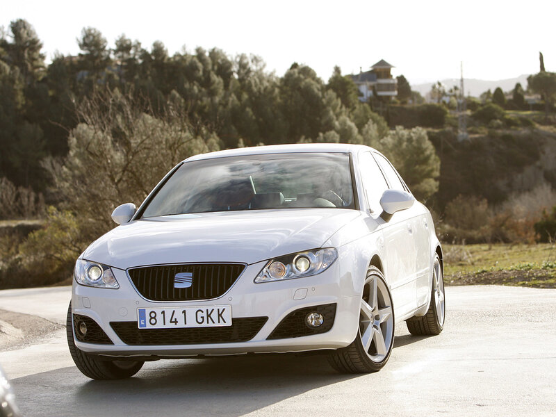 White SEAT Leon car